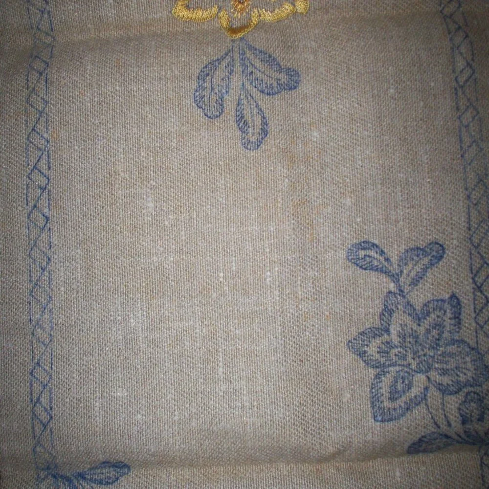 Vintage Floral Burlap Printed Needlepoint Runner Kit & Thread Made UK 42